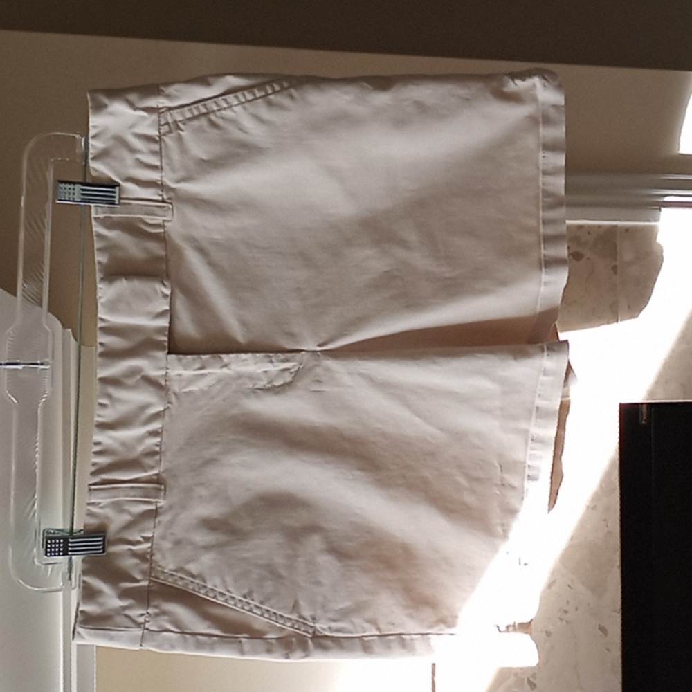 Ann Taylor Loft Chino shorts size 10